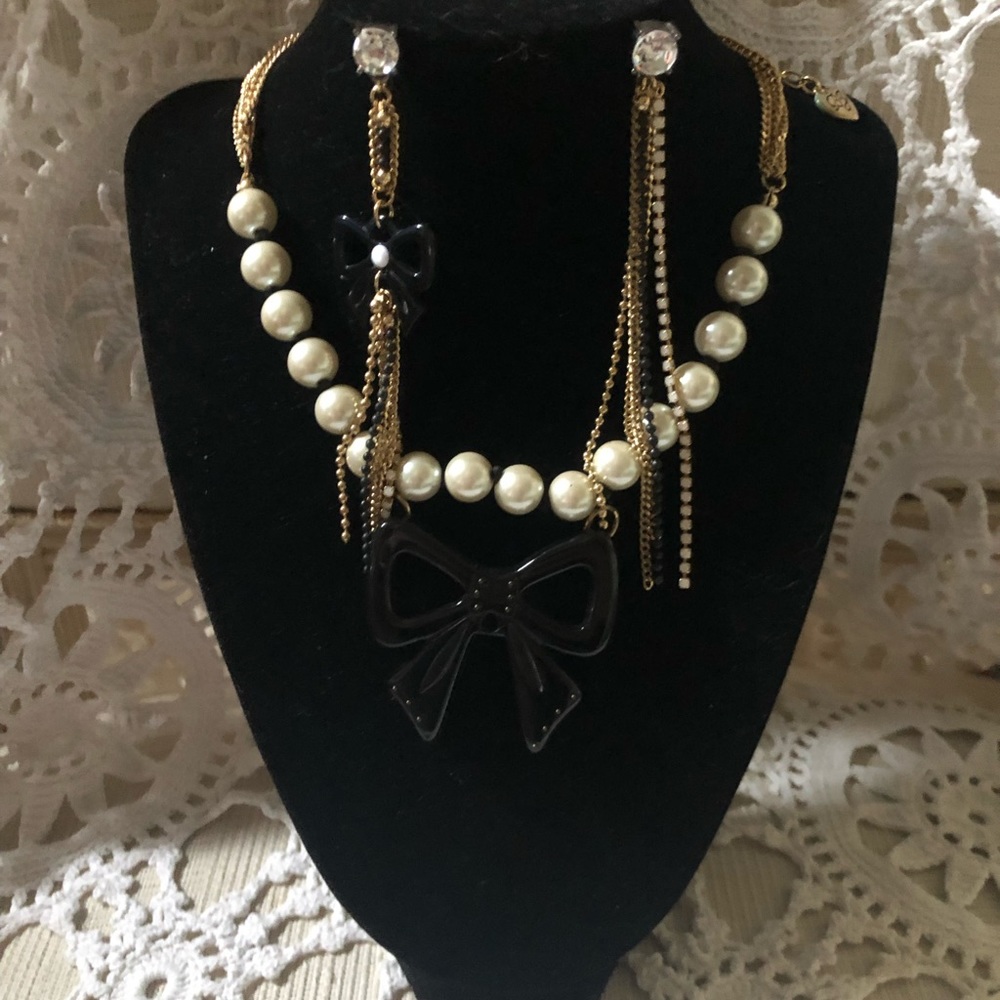 Vintage Betsey Johnson Pearls & Bows Set